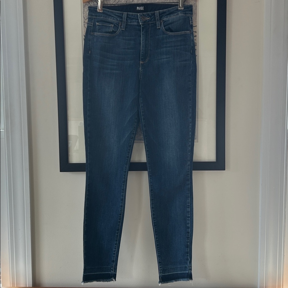PAIGE Jeans Hoxton Ankle in Sandy/Undone Hem - Picture 5 of 9